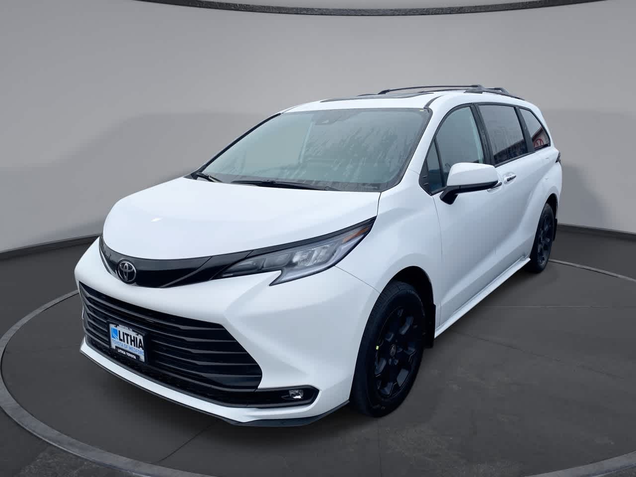2026 Toyota Sienna WOODLAND EDITION 