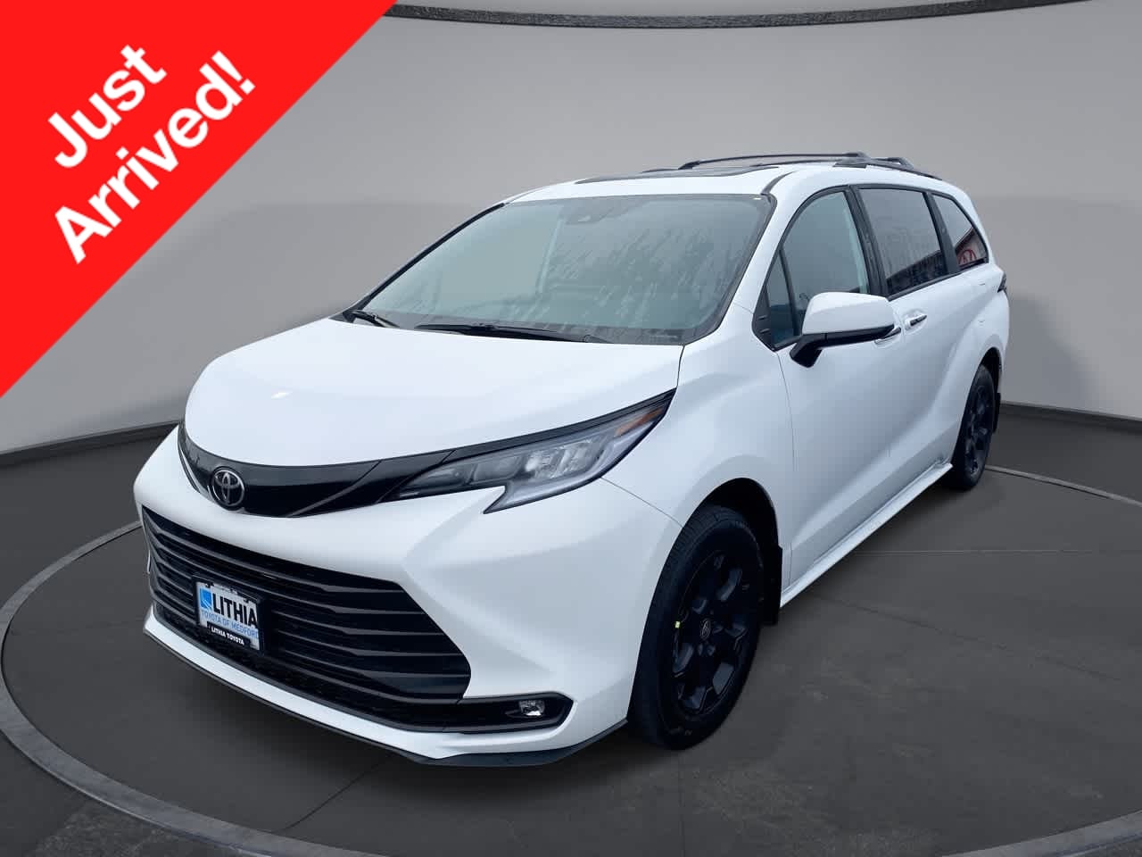 2026 Toyota Sienna WOODLAND EDITION 