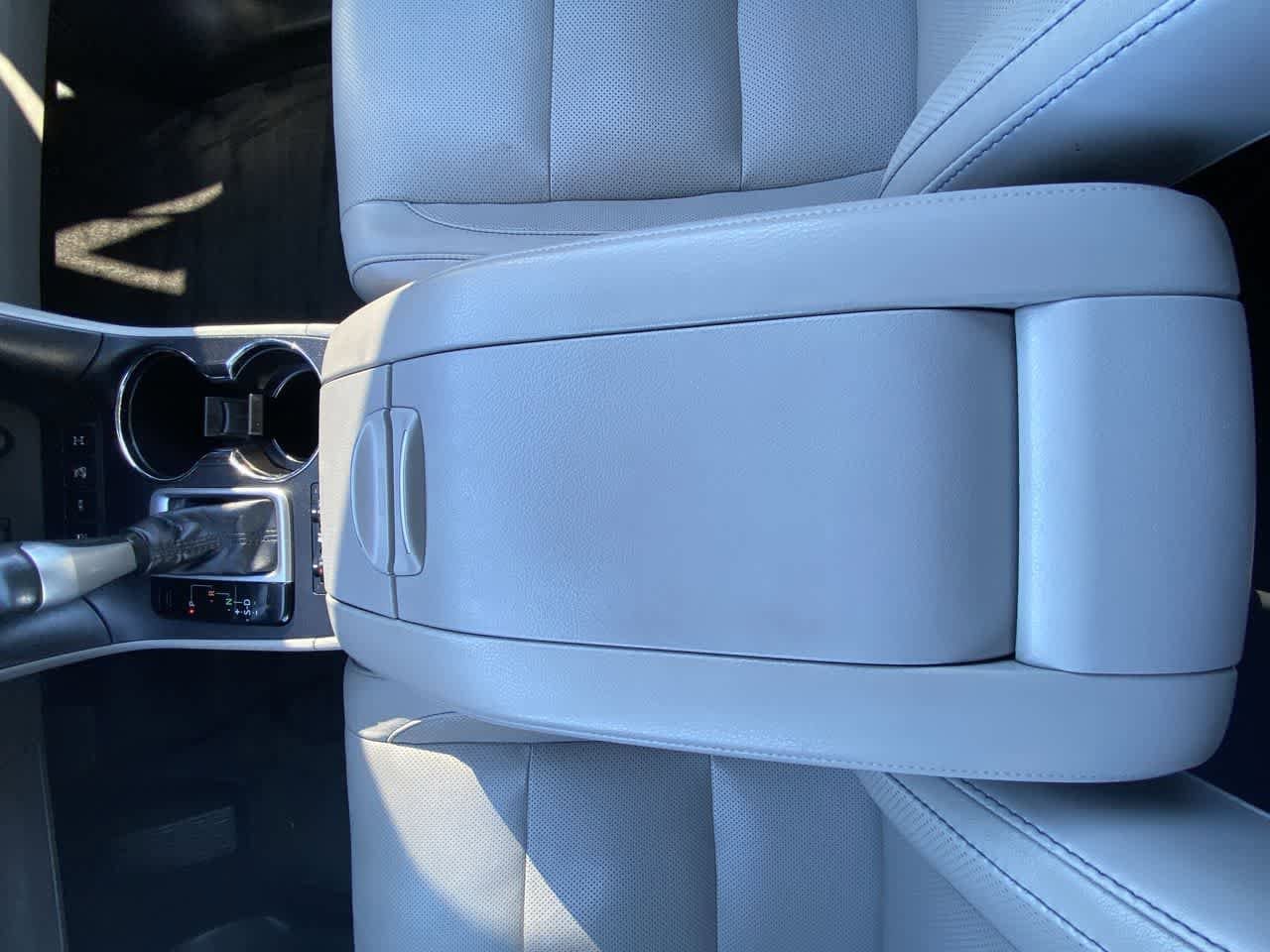 Thumbnail: 2015 Toyota Highlander - 20