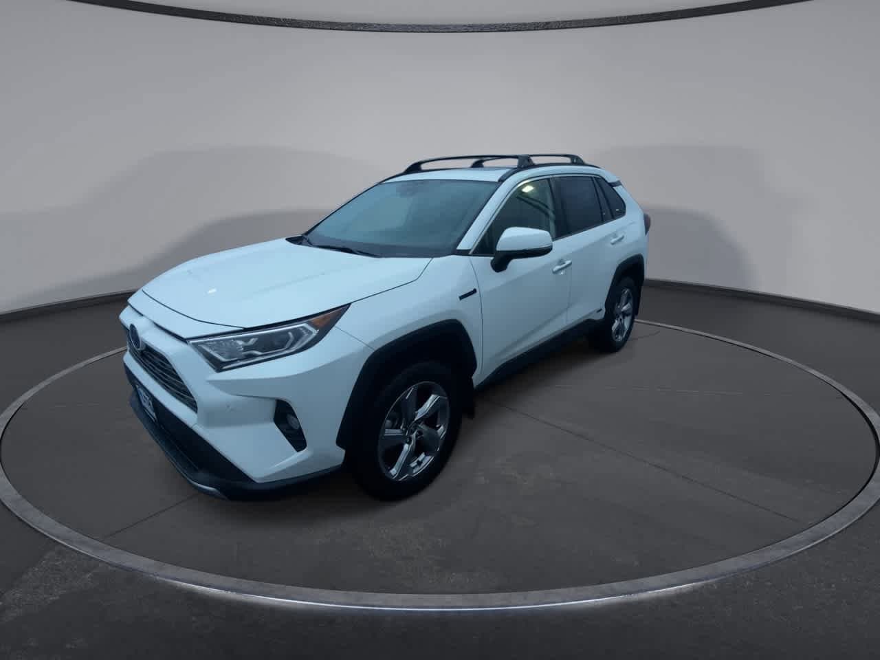 Thumbnail: 2020 Toyota RAV4 - 4