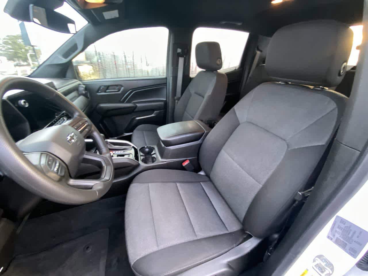 Thumbnail: 2024 Chevrolet Colorado - 11