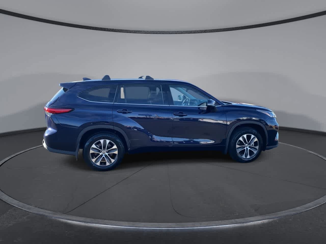Thumbnail: 2021 Toyota Highlander - 9