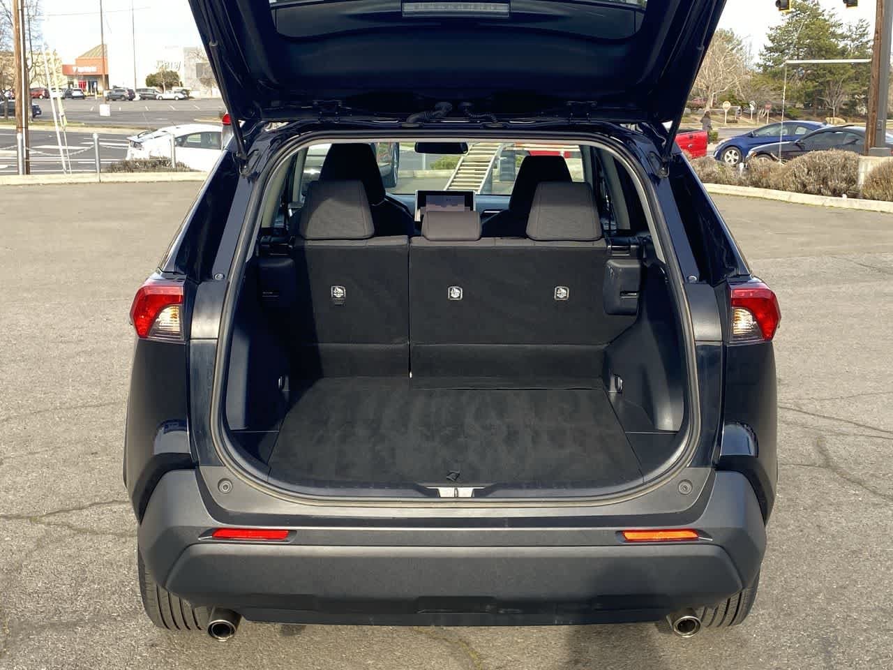 Thumbnail: 2024 Toyota RAV4 - 22