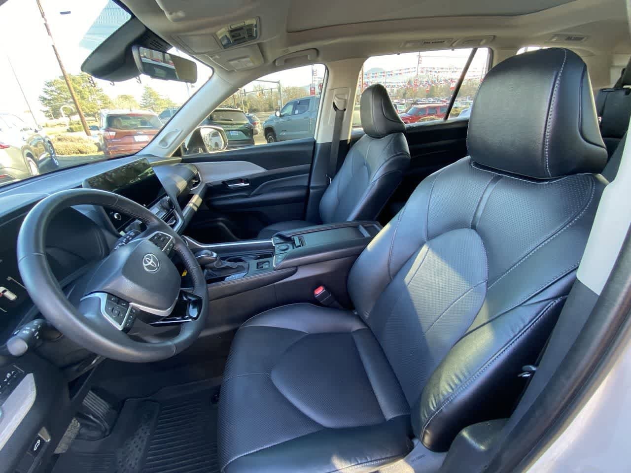 Thumbnail: 2024 Toyota Grand Highlander - 11