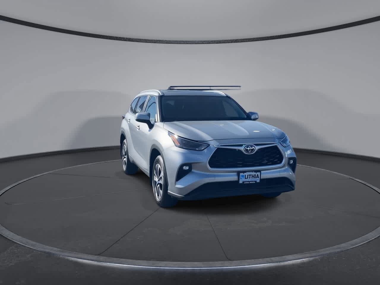 Thumbnail: 2023 Toyota Highlander - 4
