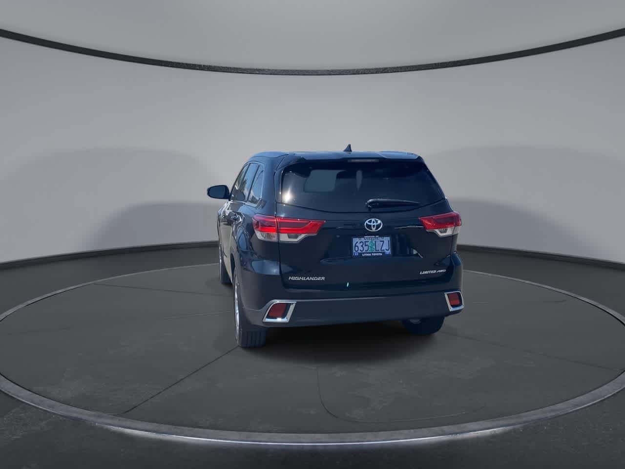 Thumbnail: 2019 Toyota Highlander - 8
