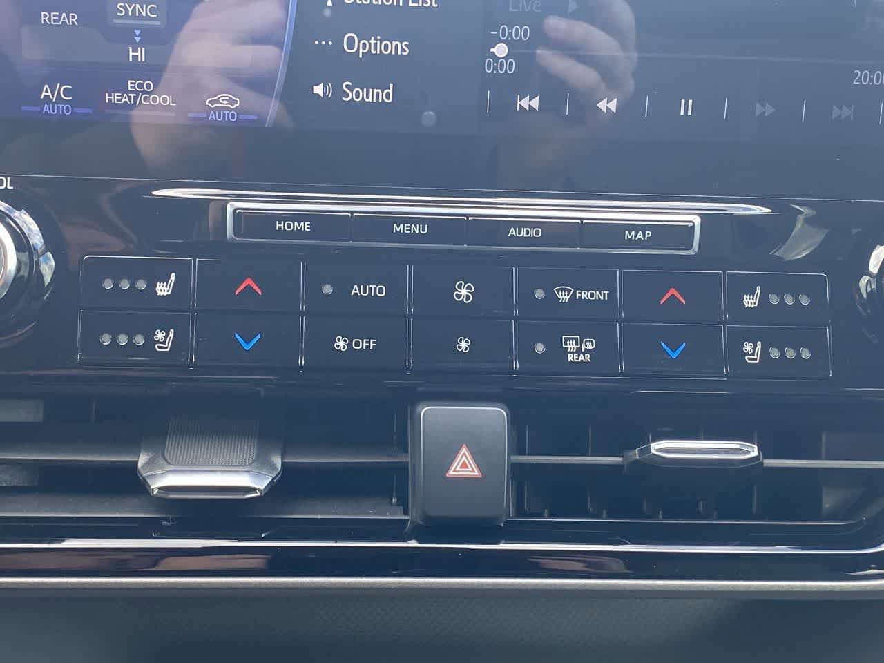 Thumbnail: 2022 Toyota Highlander - 18