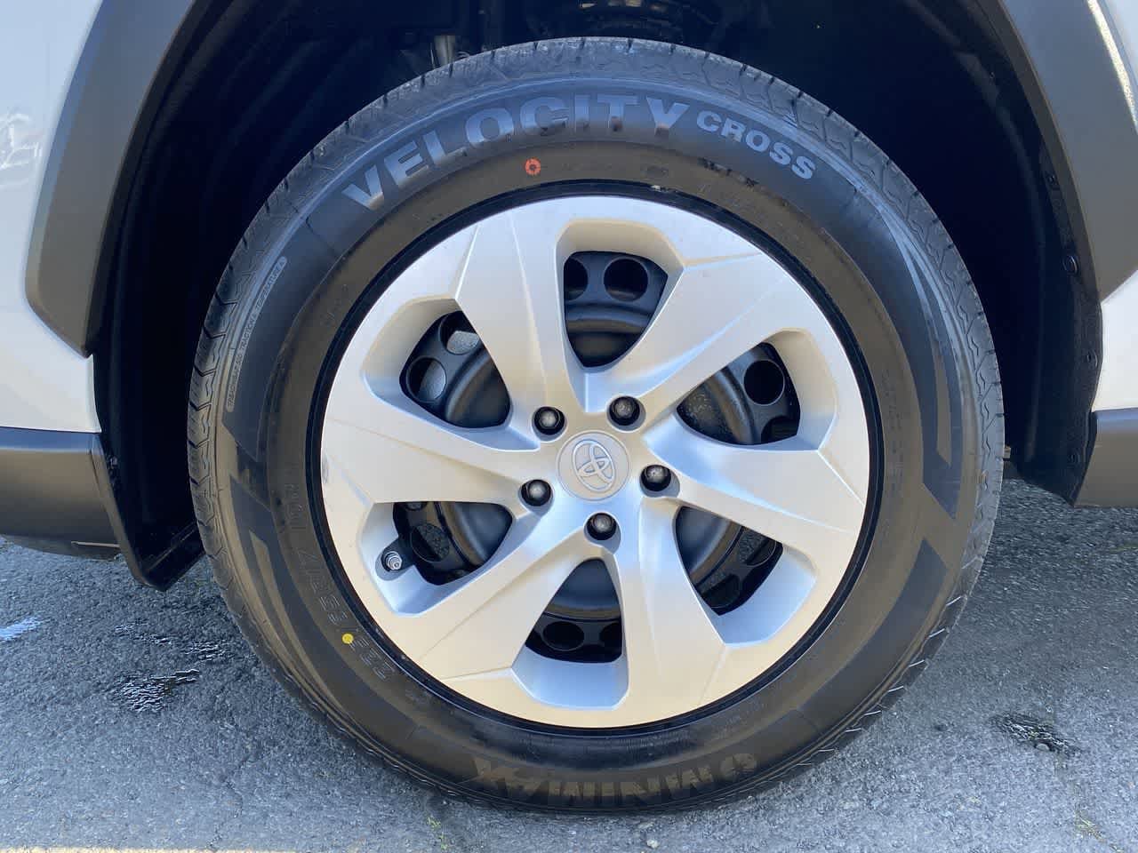 Thumbnail: 2024 Toyota RAV4 - 10