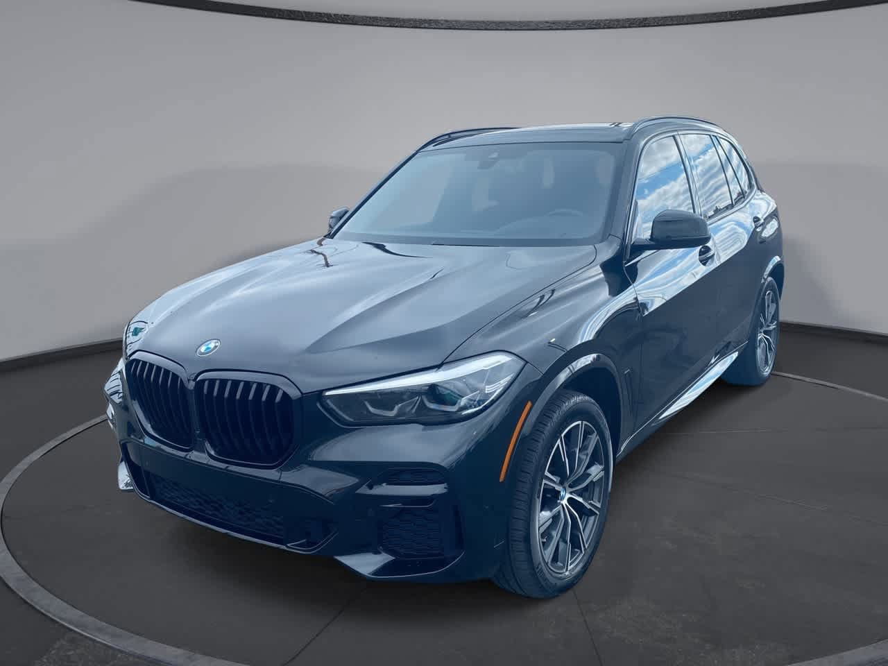 2022 BMW X5 M50i