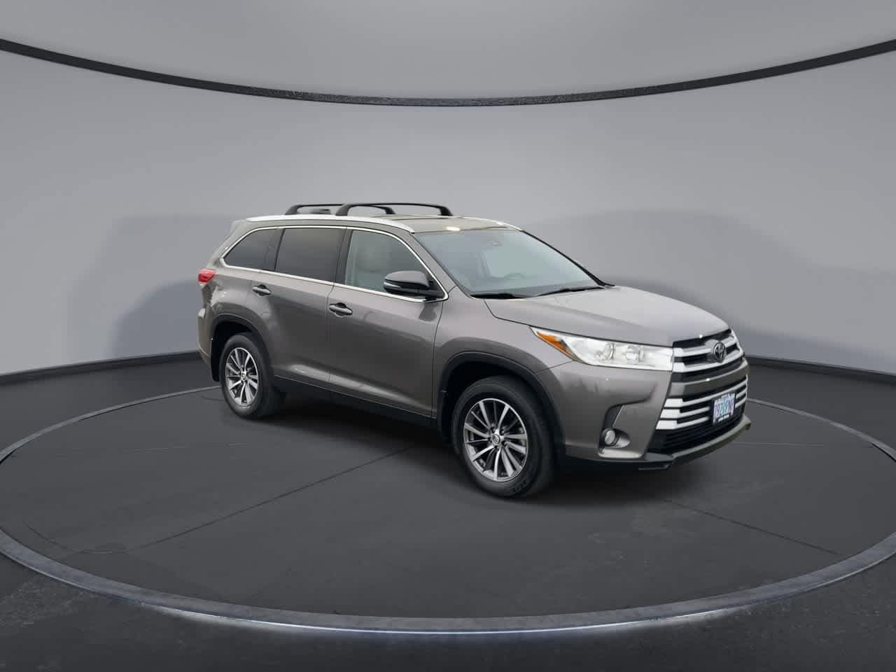 Thumbnail: 2019 Toyota Highlander - 2