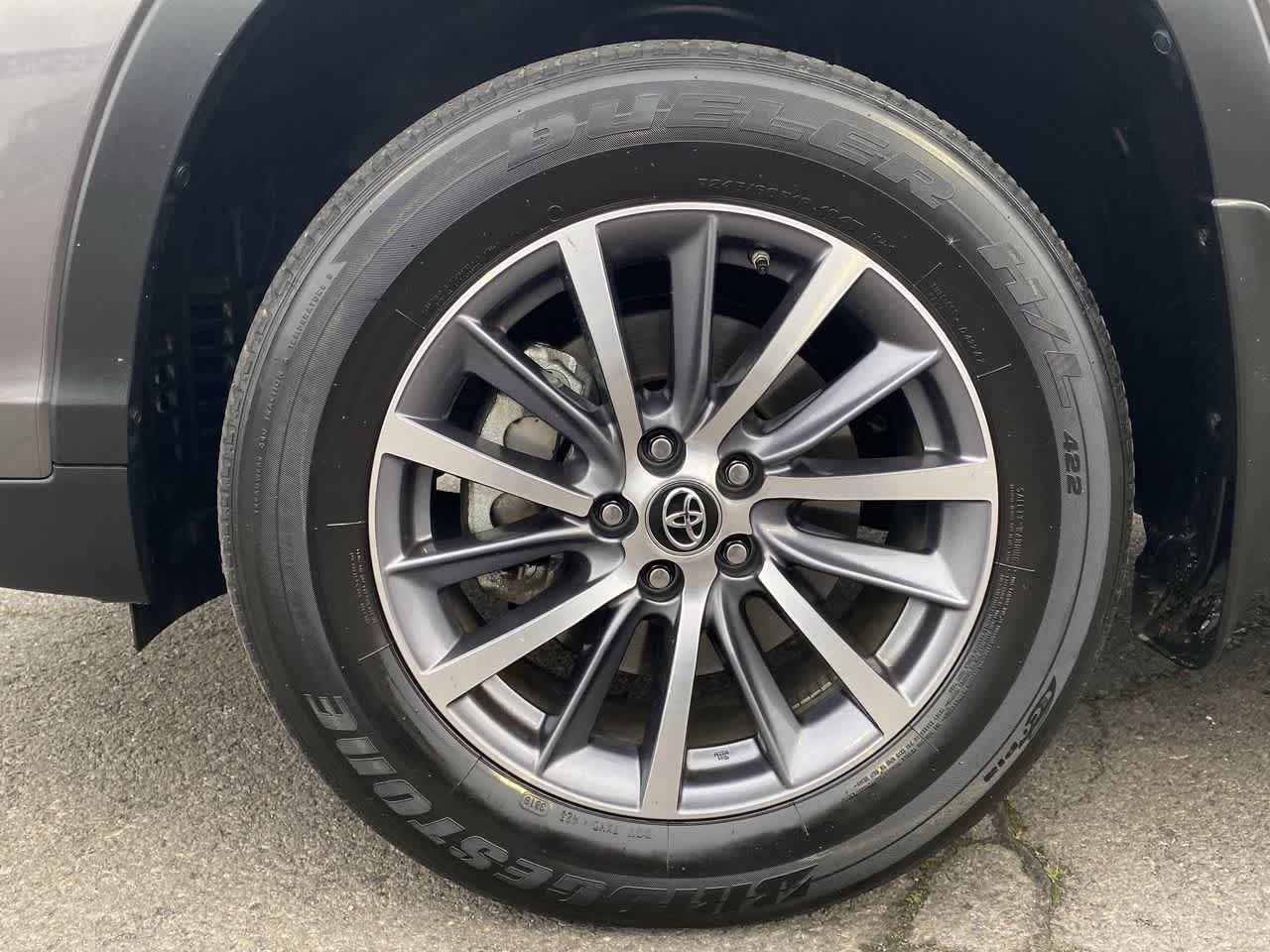 Thumbnail: 2019 Toyota Highlander - 10