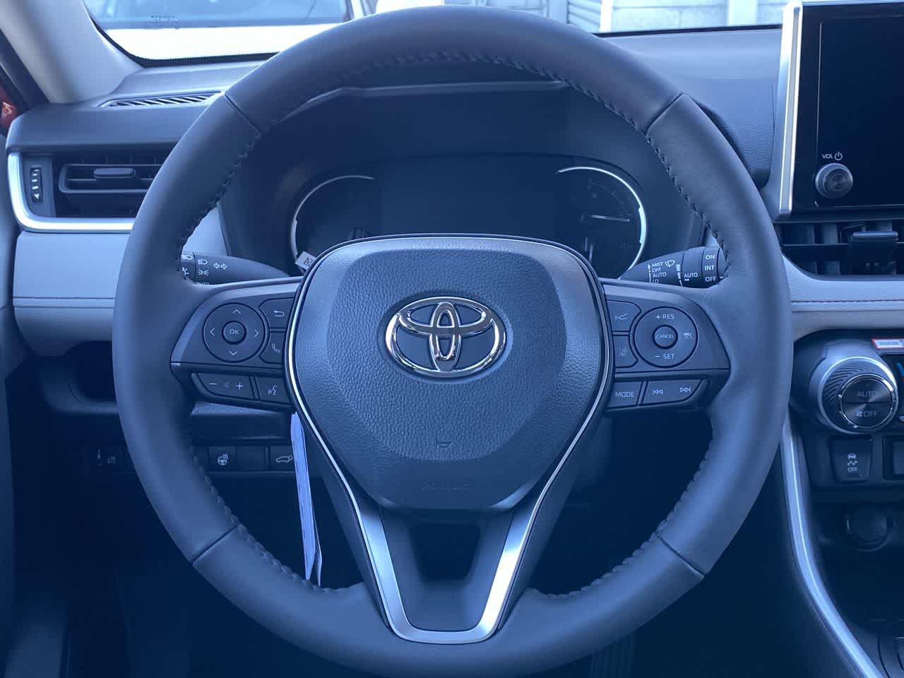 Thumbnail: 2025 Toyota RAV4 - 14