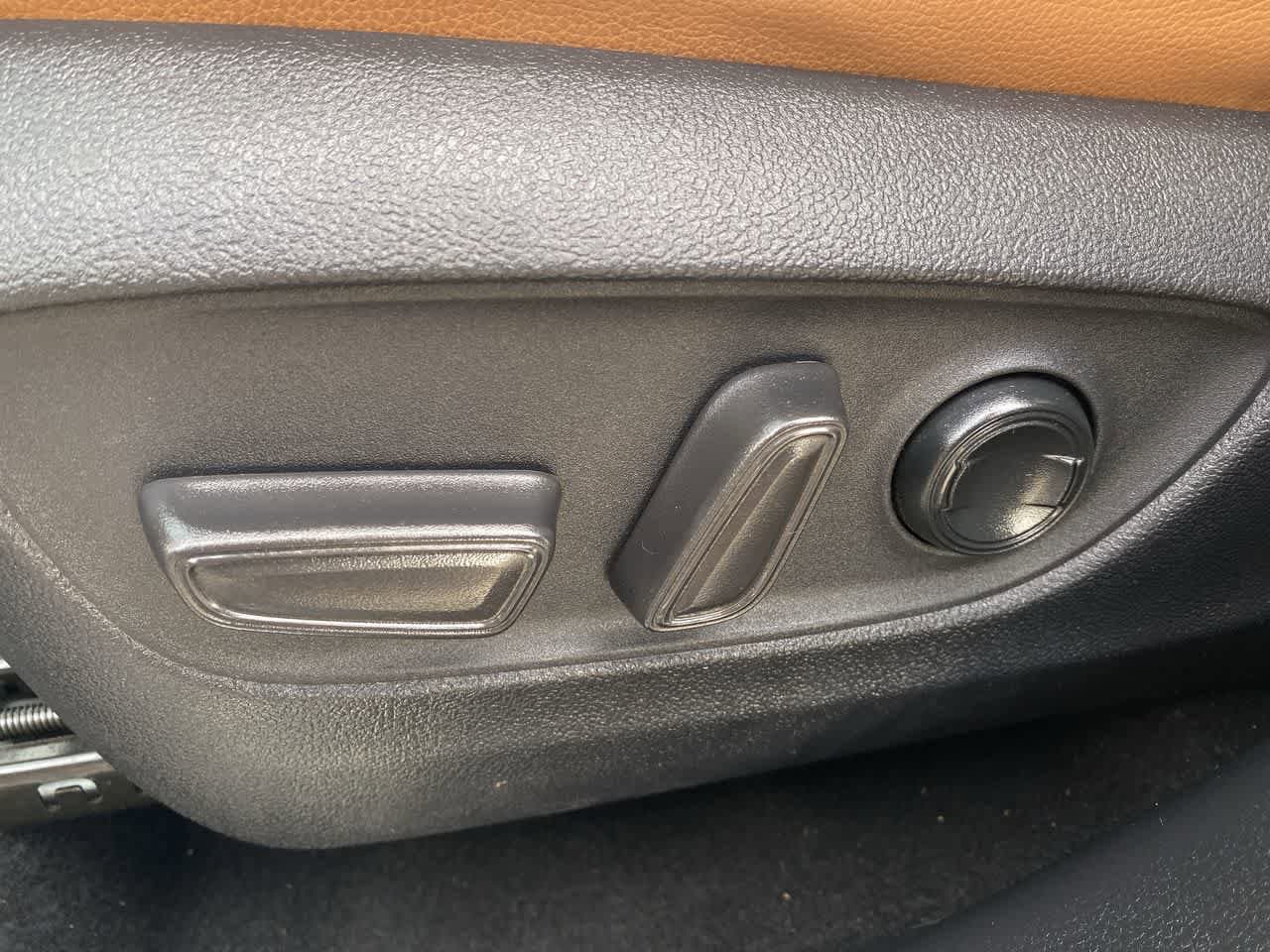 Thumbnail: 2021 Toyota Highlander - 12