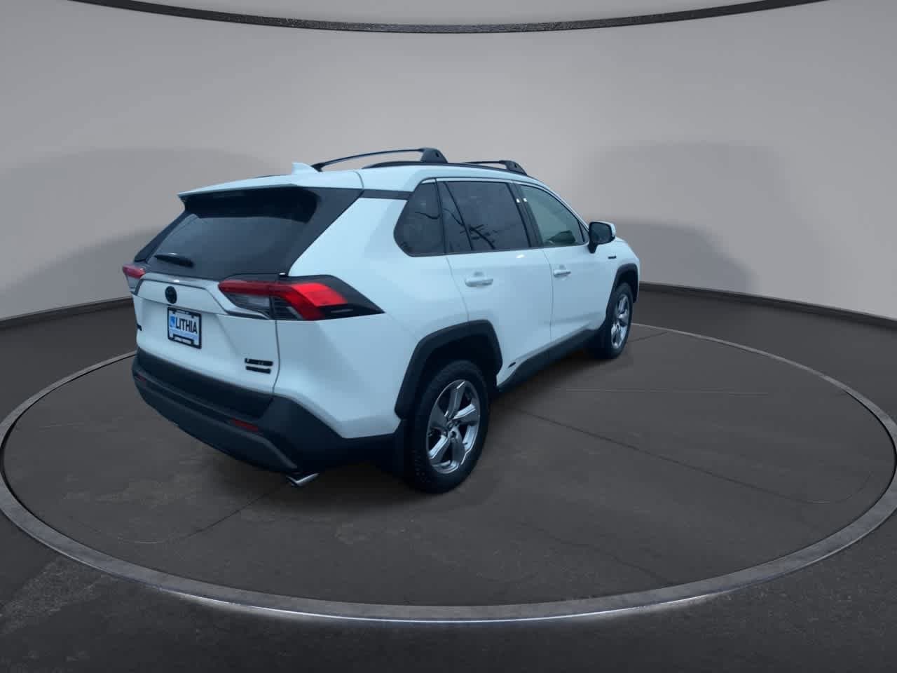 Thumbnail: 2020 Toyota RAV4 - 8