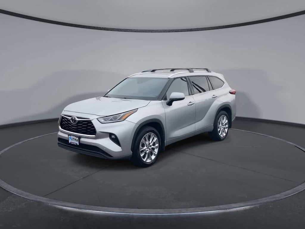 Used 2023 Toyota Highlander Limited SUV