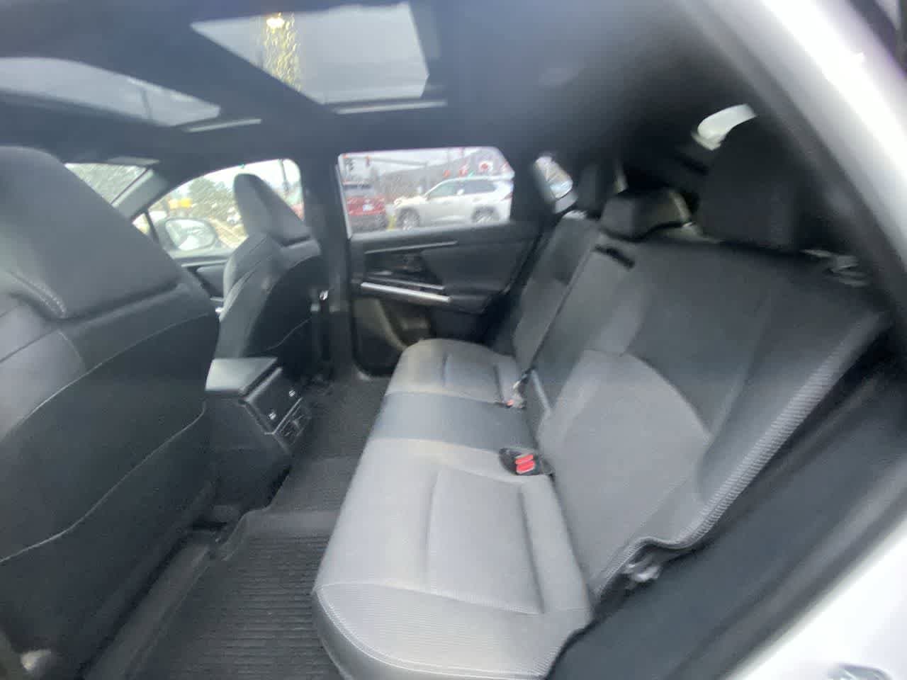 Thumbnail: 2025 Toyota bZ4X - 22