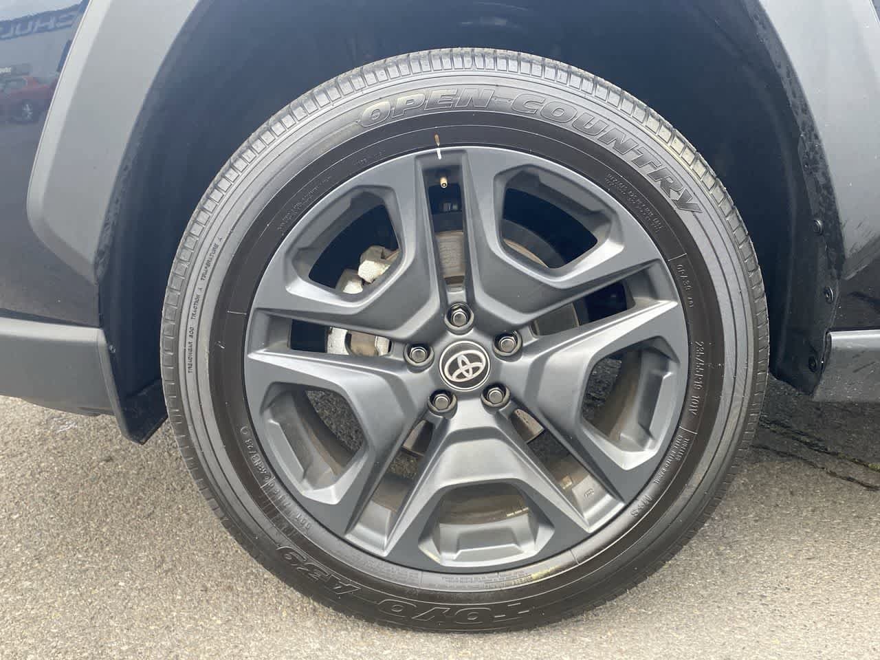 Thumbnail: 2024 Toyota RAV4 - 10