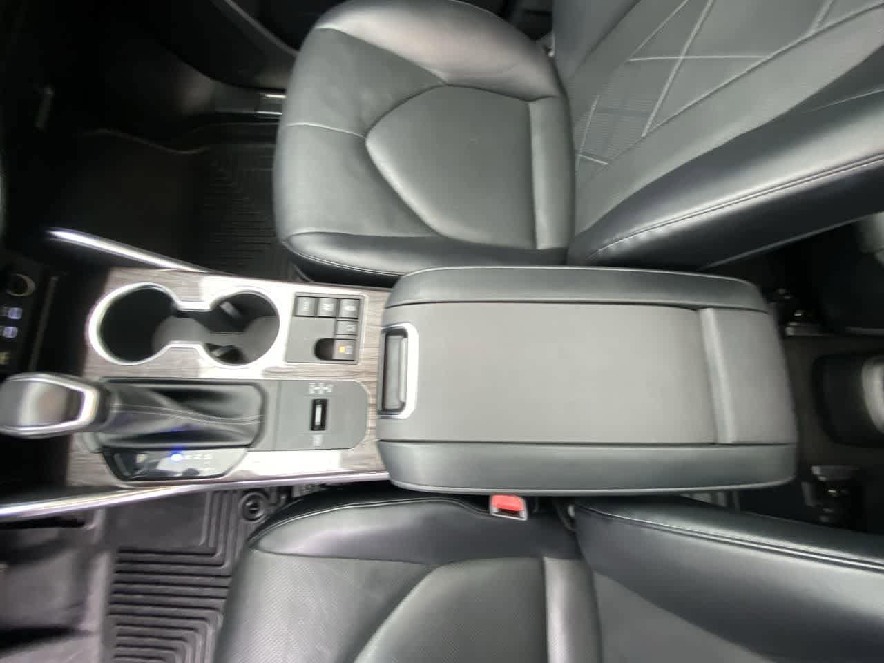 Thumbnail: 2023 Toyota Highlander - 20