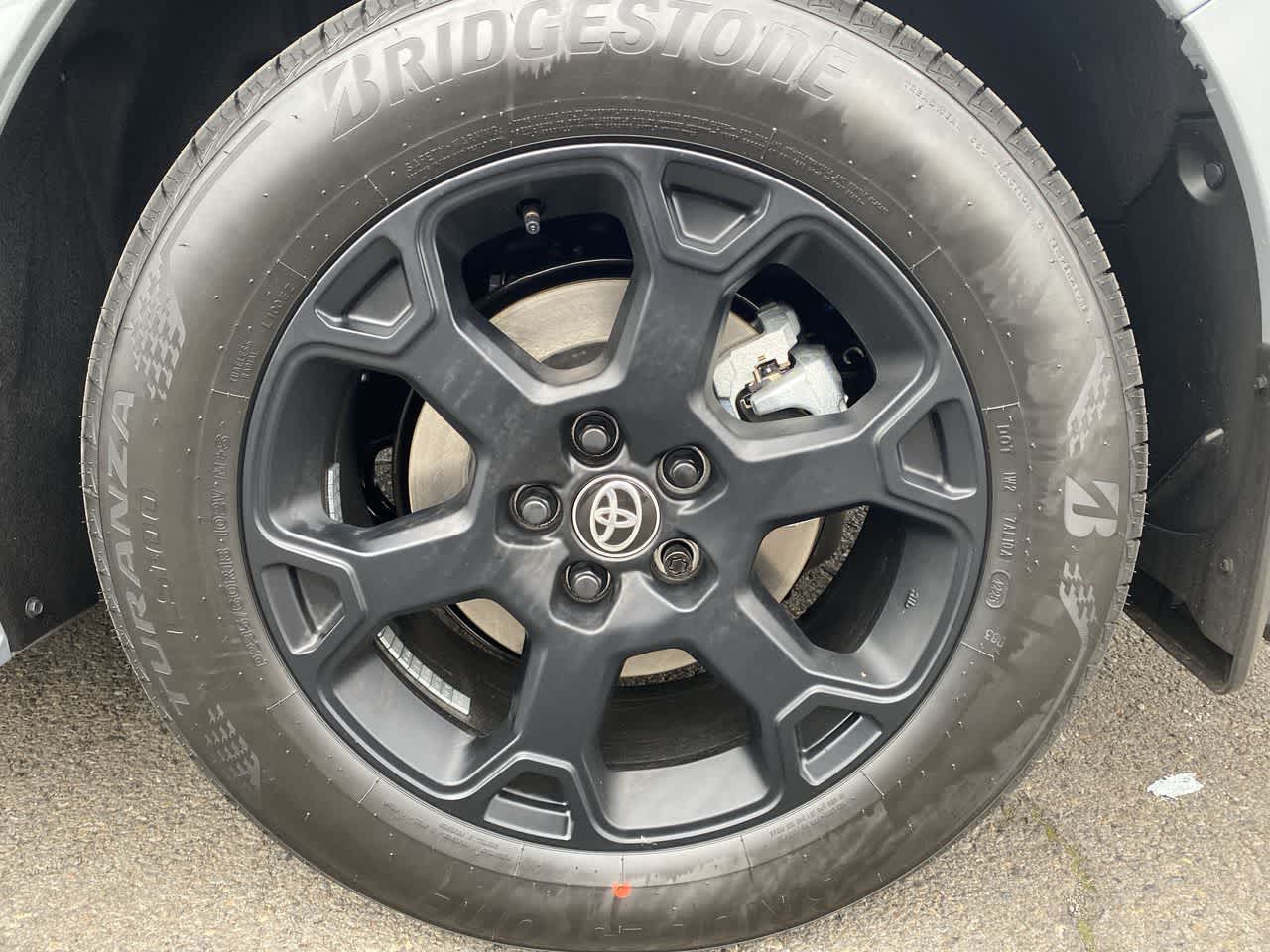 Thumbnail: 2025 Toyota Sienna - 10