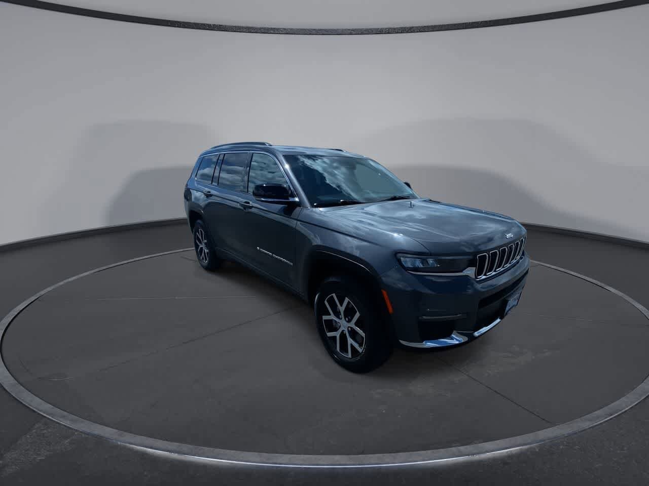 Used 2024 Jeep Grand Cherokee L Limited with VIN 1C4RJKBGXR8527309 for sale in Medford, OR