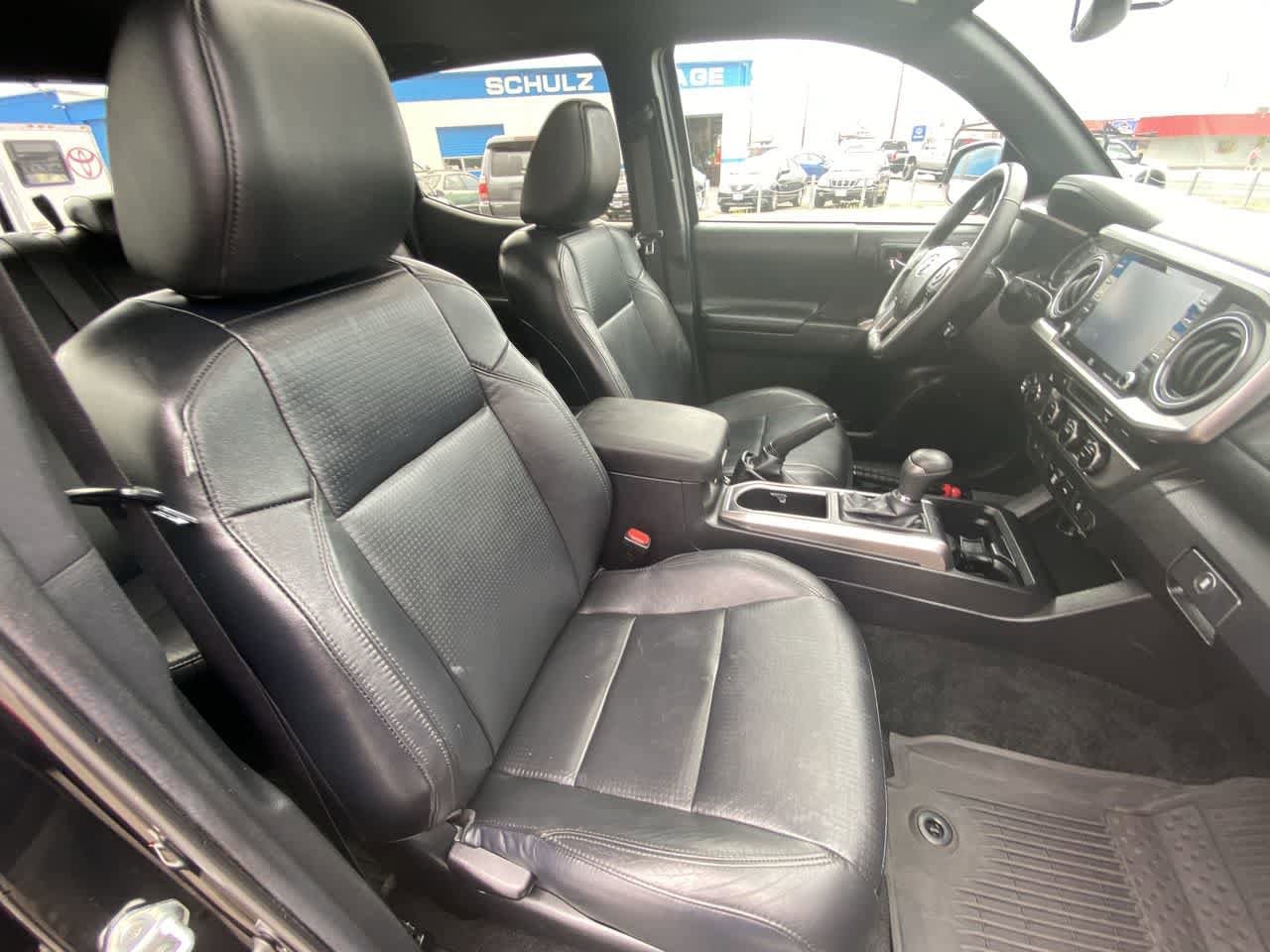 Thumbnail: 2023 Toyota Tacoma - 25