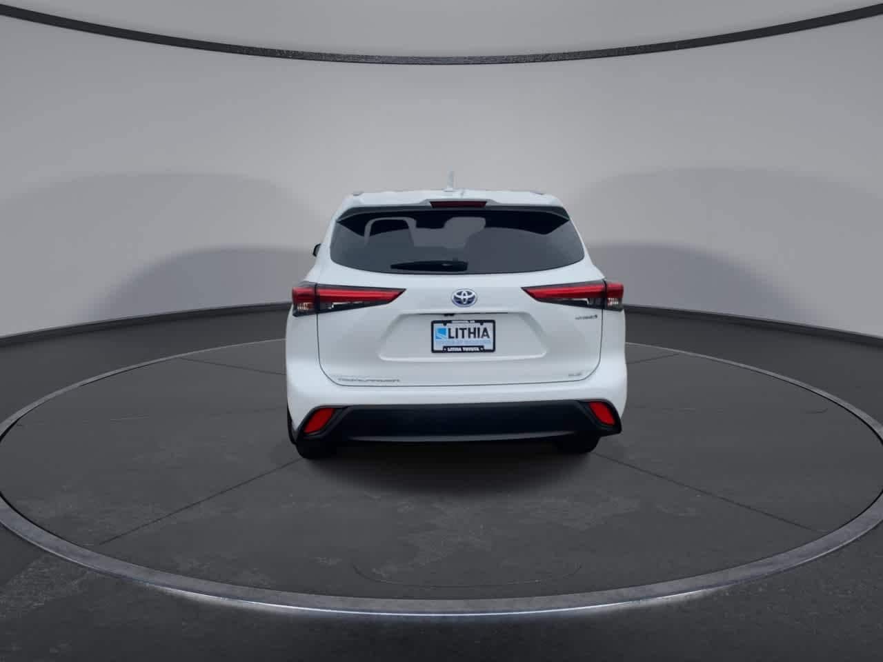 Thumbnail: 2022 Toyota Highlander - 7