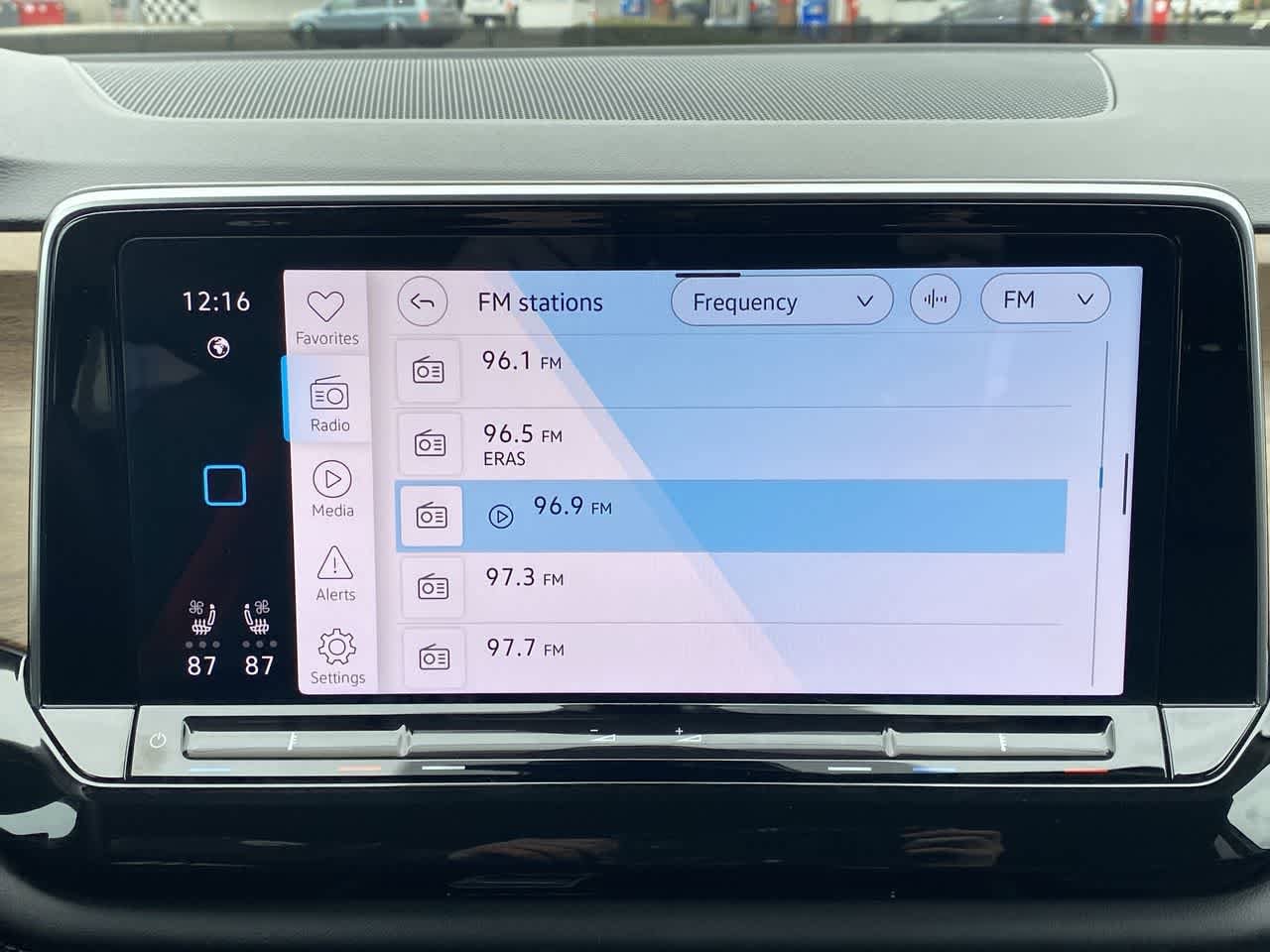 Thumbnail: 2025 Volkswagen Atlas - 16