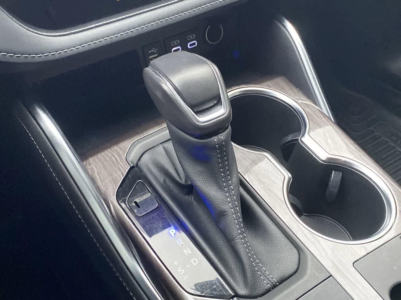 Thumbnail: 2023 Toyota Highlander - 19