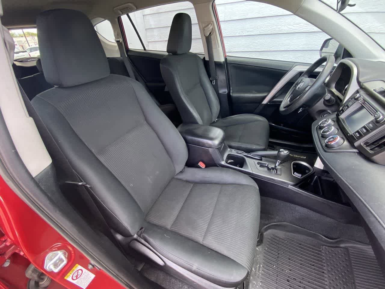 Thumbnail: 2016 Toyota RAV4 - 23