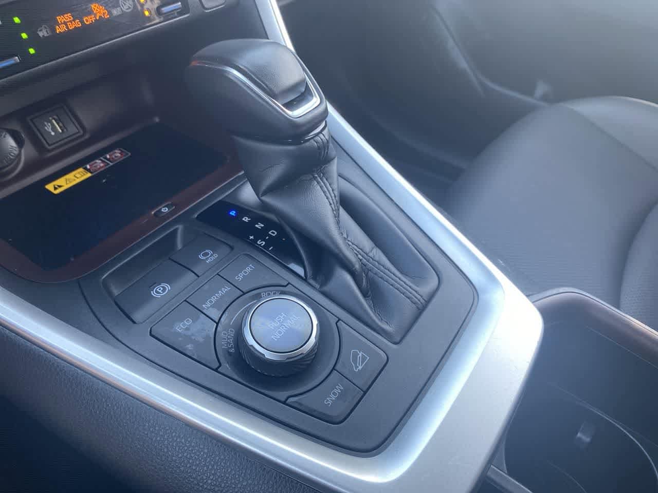 Thumbnail: 2025 Toyota RAV4 - 19