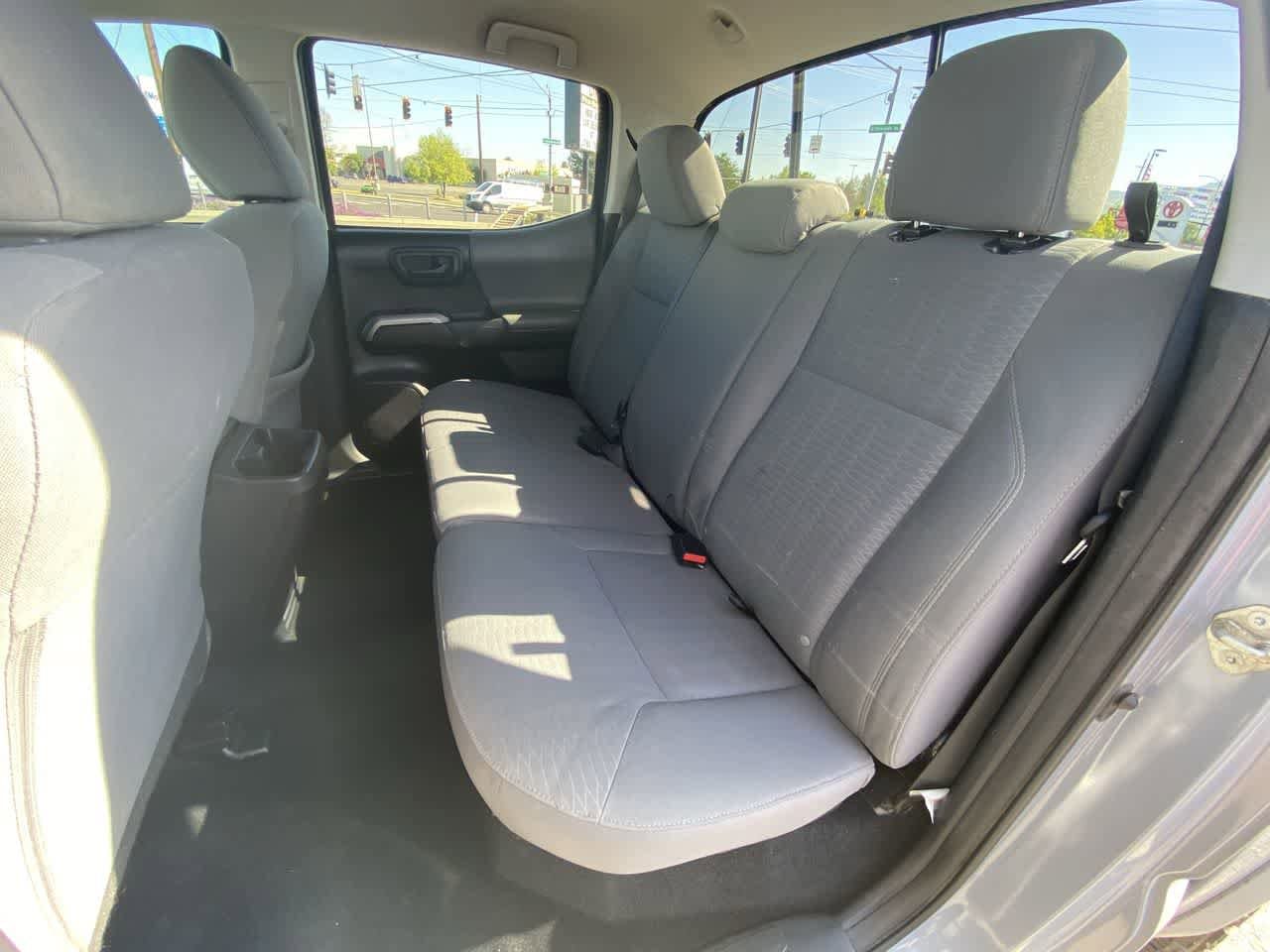Thumbnail: 2019 Toyota Tacoma - 21