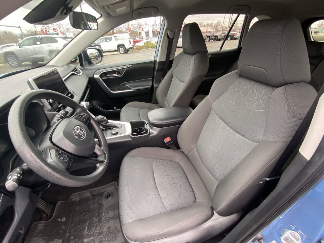 Thumbnail: 2023 Toyota RAV4 - 11