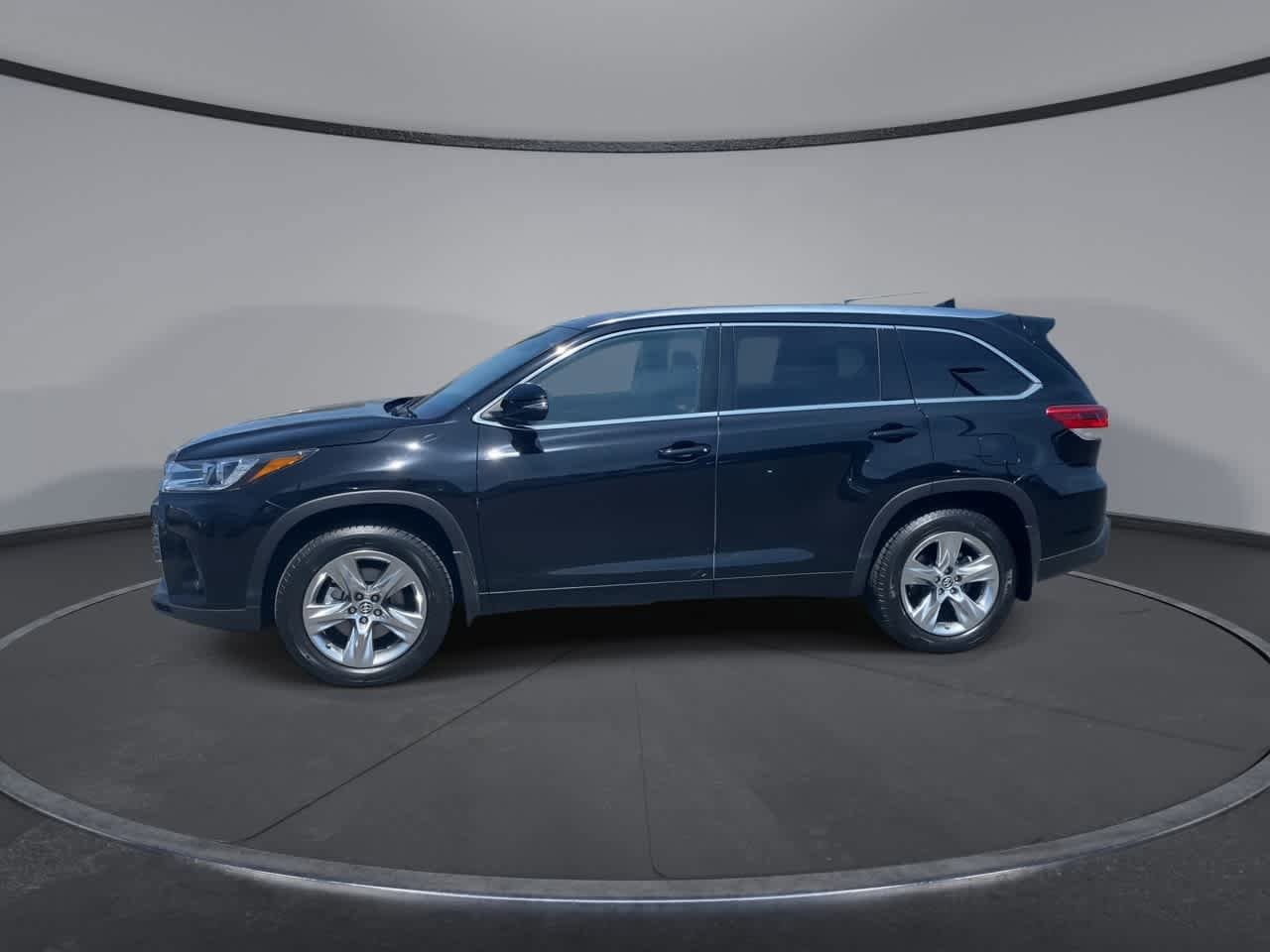 Thumbnail: 2019 Toyota Highlander - 6