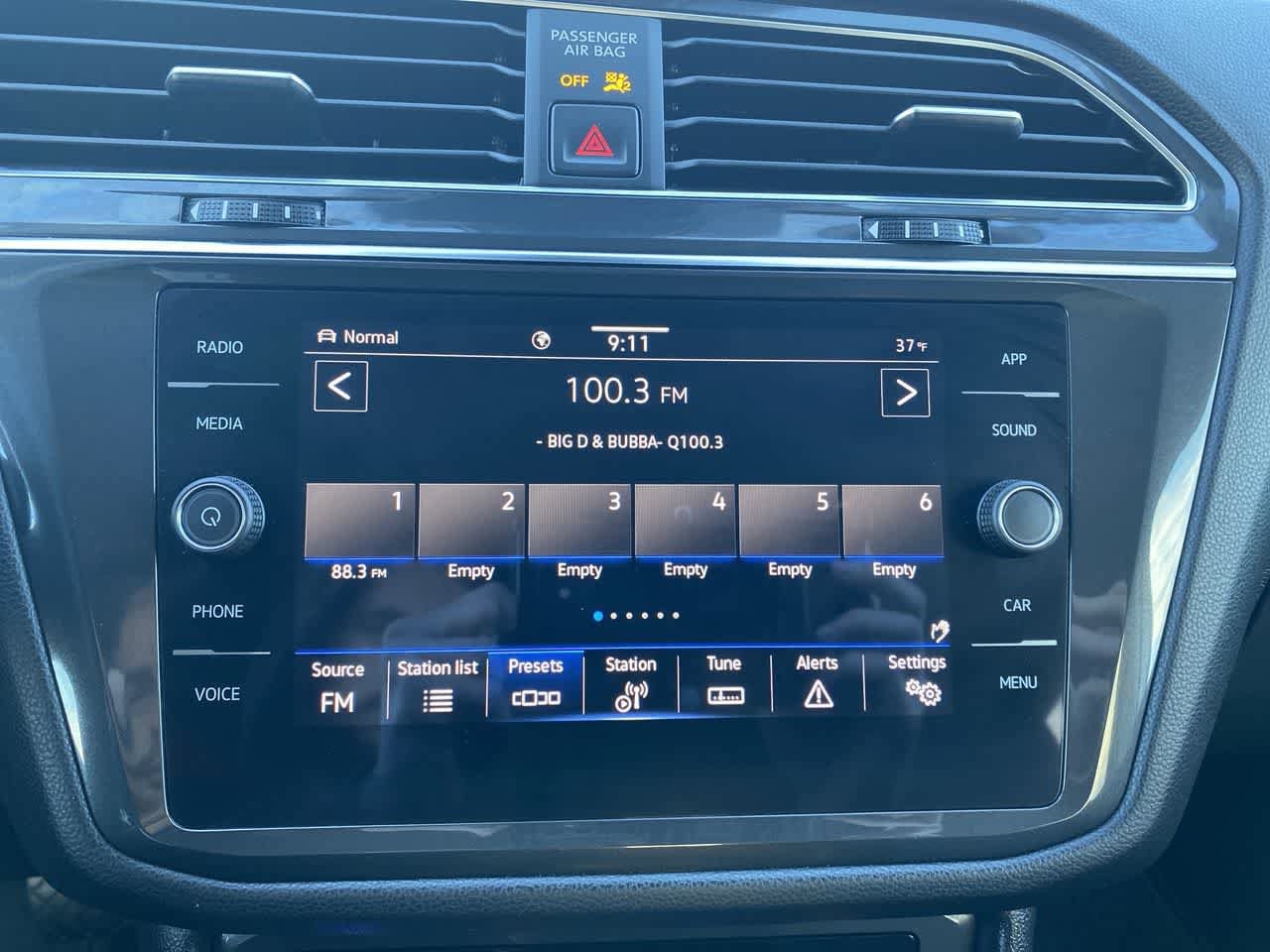 Thumbnail: 2022 Volkswagen Tiguan - 16