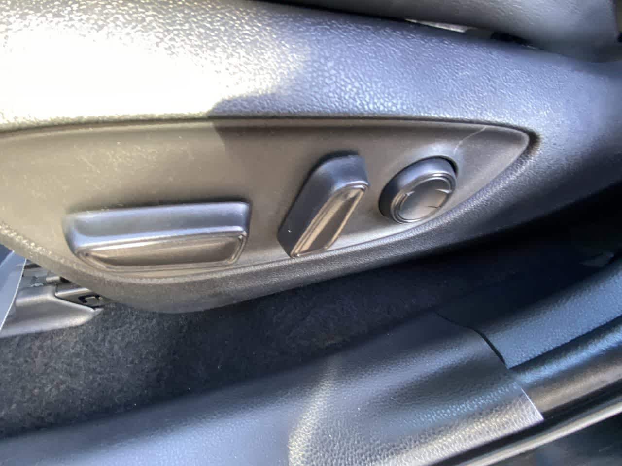 Thumbnail: 2021 Toyota RAV4 - 12