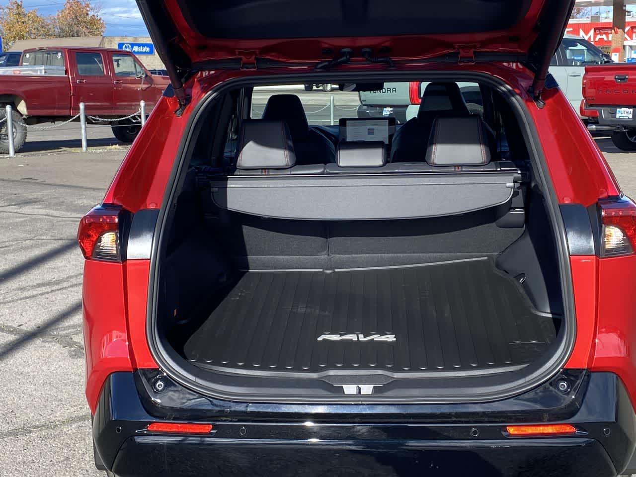 Thumbnail: 2025 Toyota RAV4 - 23