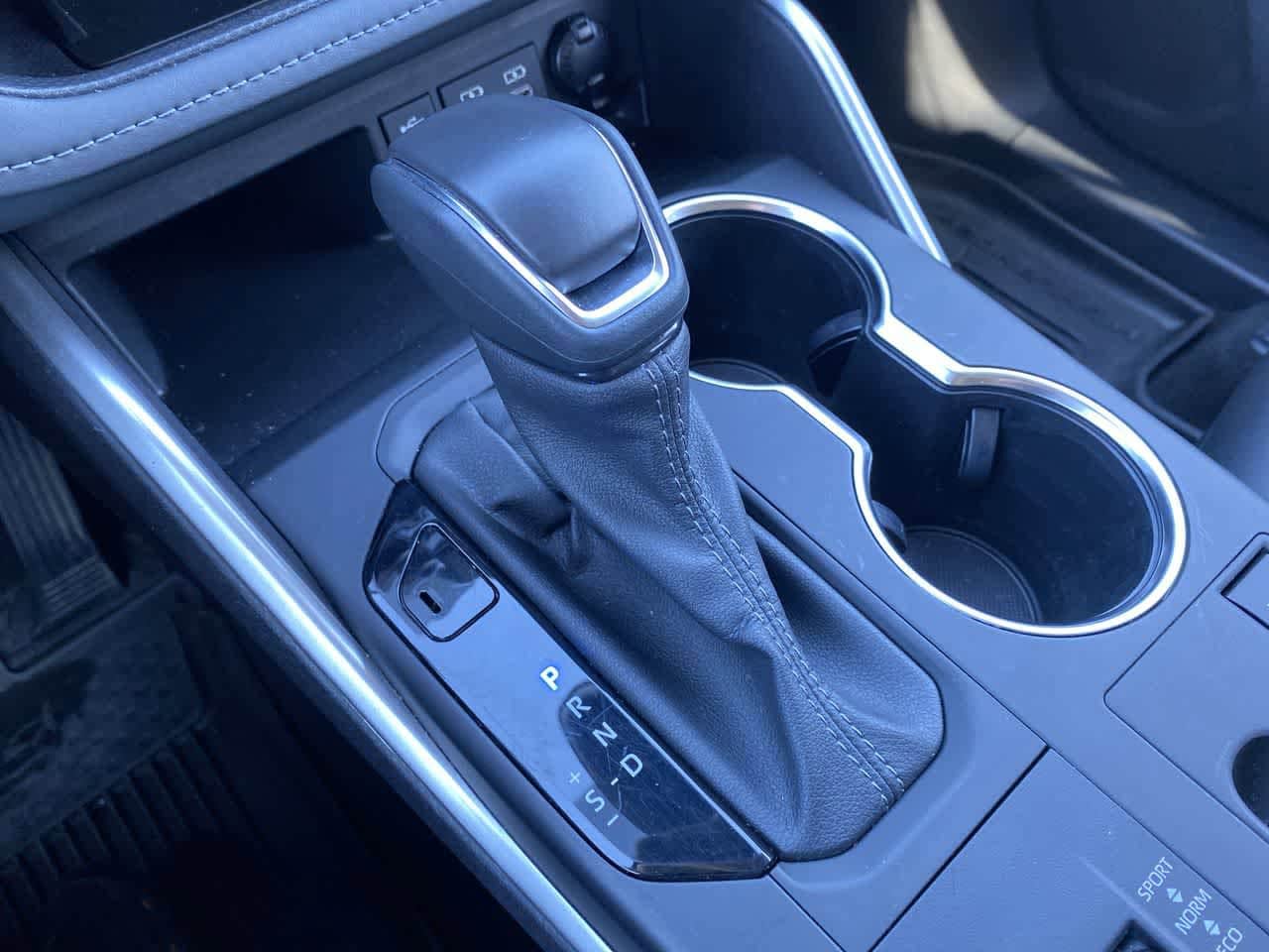 Thumbnail: 2023 Toyota Highlander - 19