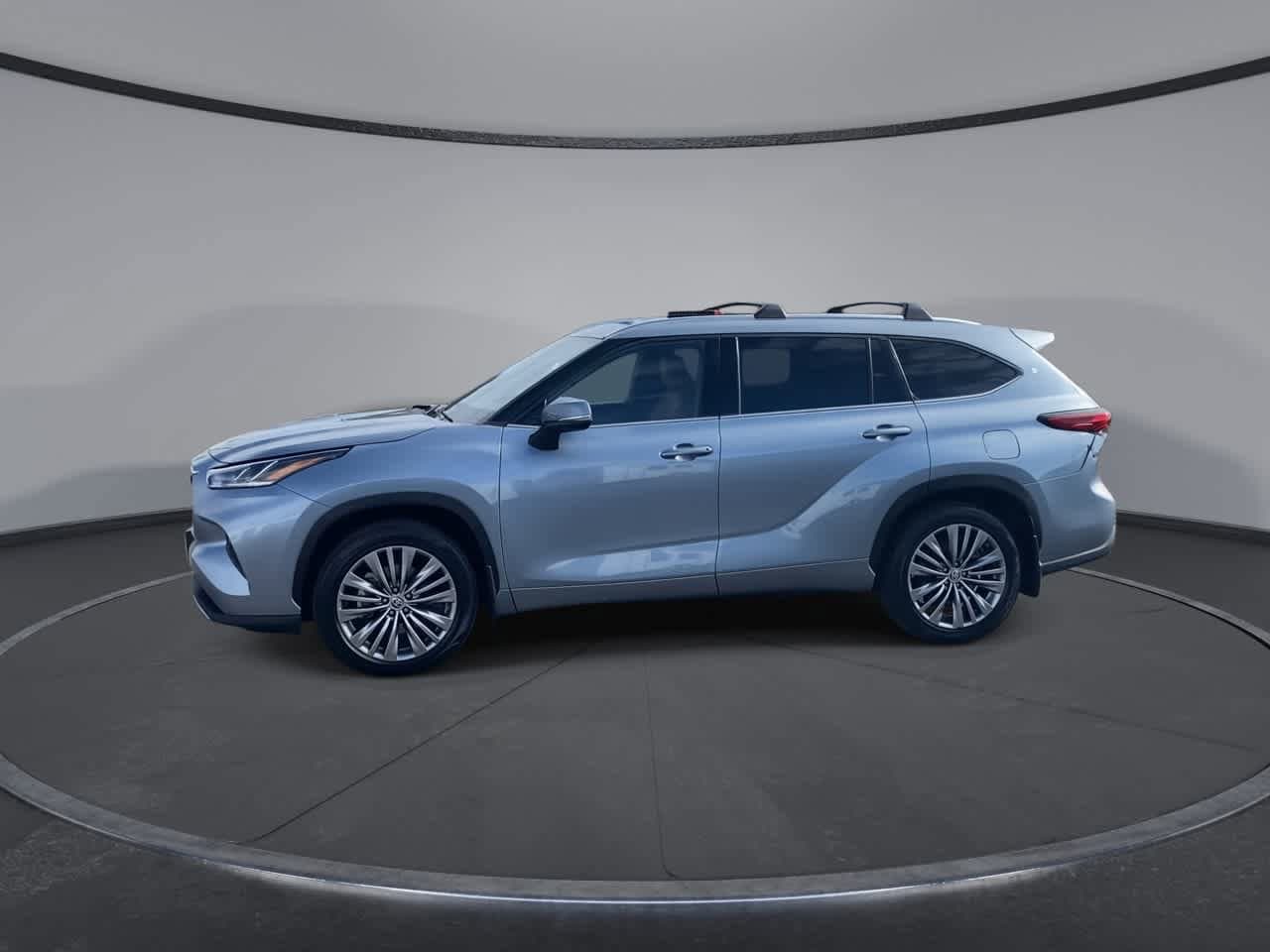 Thumbnail: 2021 Toyota Highlander - 6
