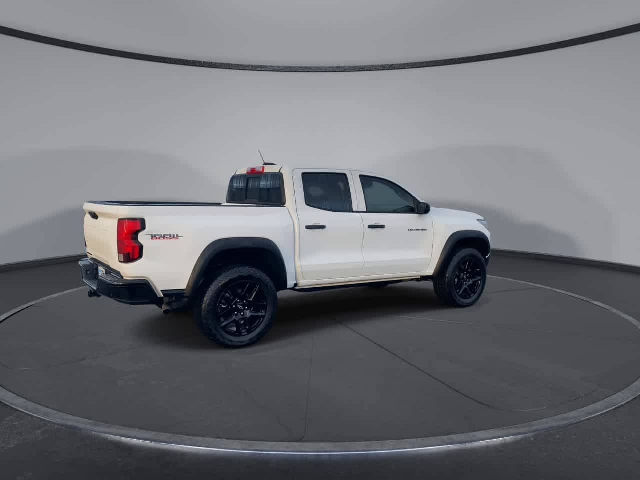 Thumbnail: 2024 Chevrolet Colorado - 8