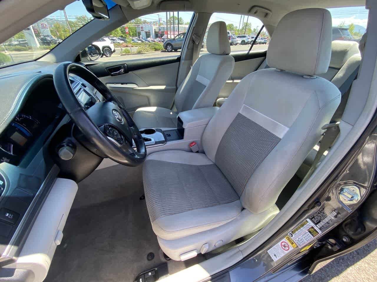 Thumbnail: 2013 Toyota Camry - 11