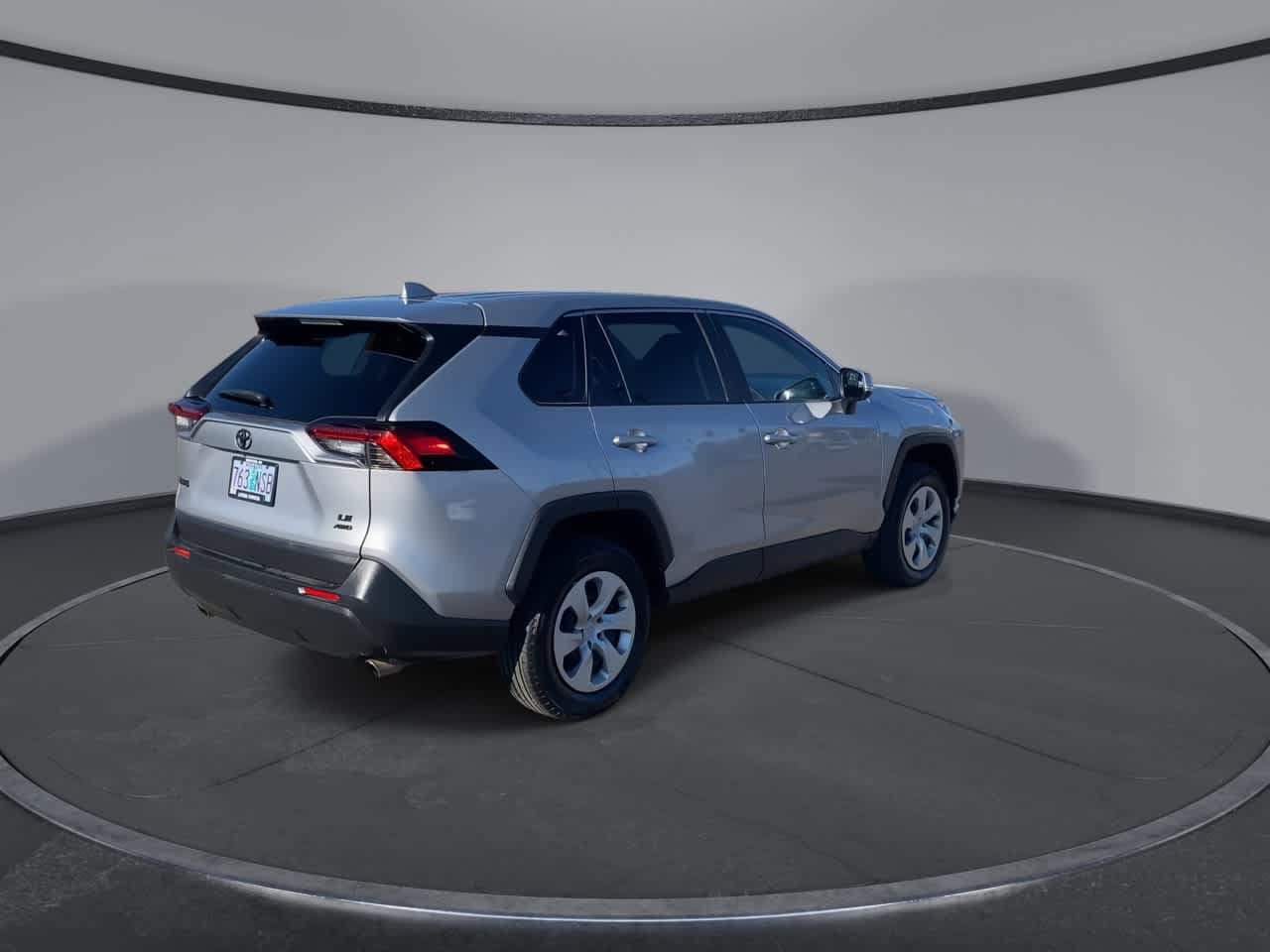 Thumbnail: 2022 Toyota RAV4 - 8
