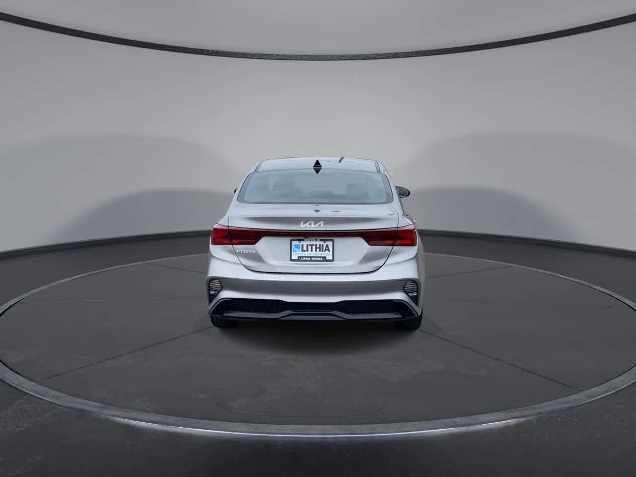 Thumbnail: 2024 Kia Forte - 7