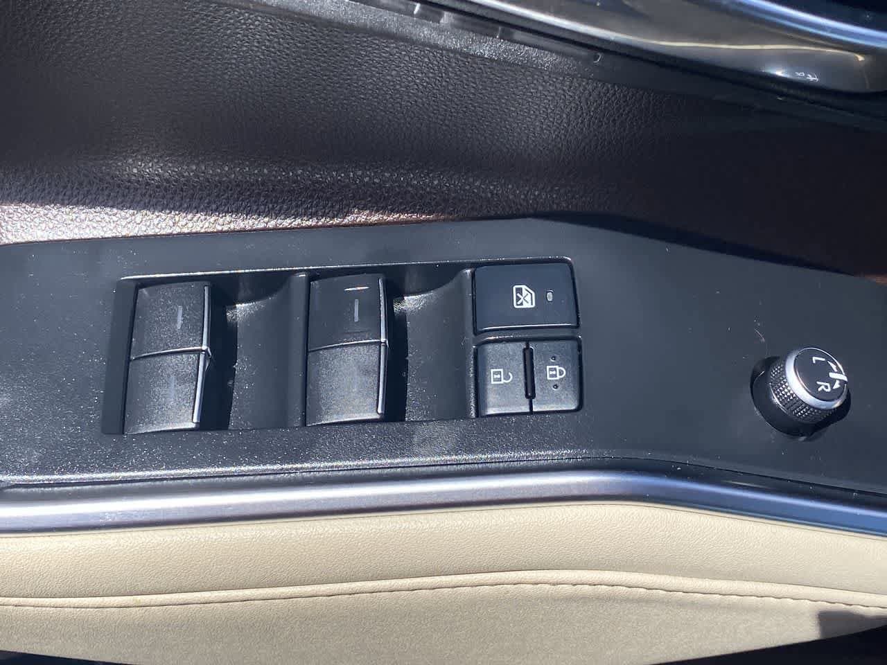 Thumbnail: 2021 Toyota Highlander - 13
