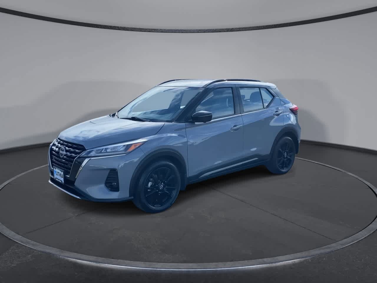 2023 Nissan Kicks SR photo 4
