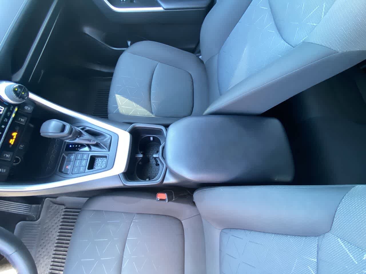 2023 Toyota RAV4 XLE - Photo 20