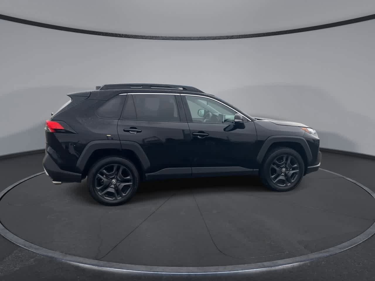 Thumbnail: 2024 Toyota RAV4 - 9