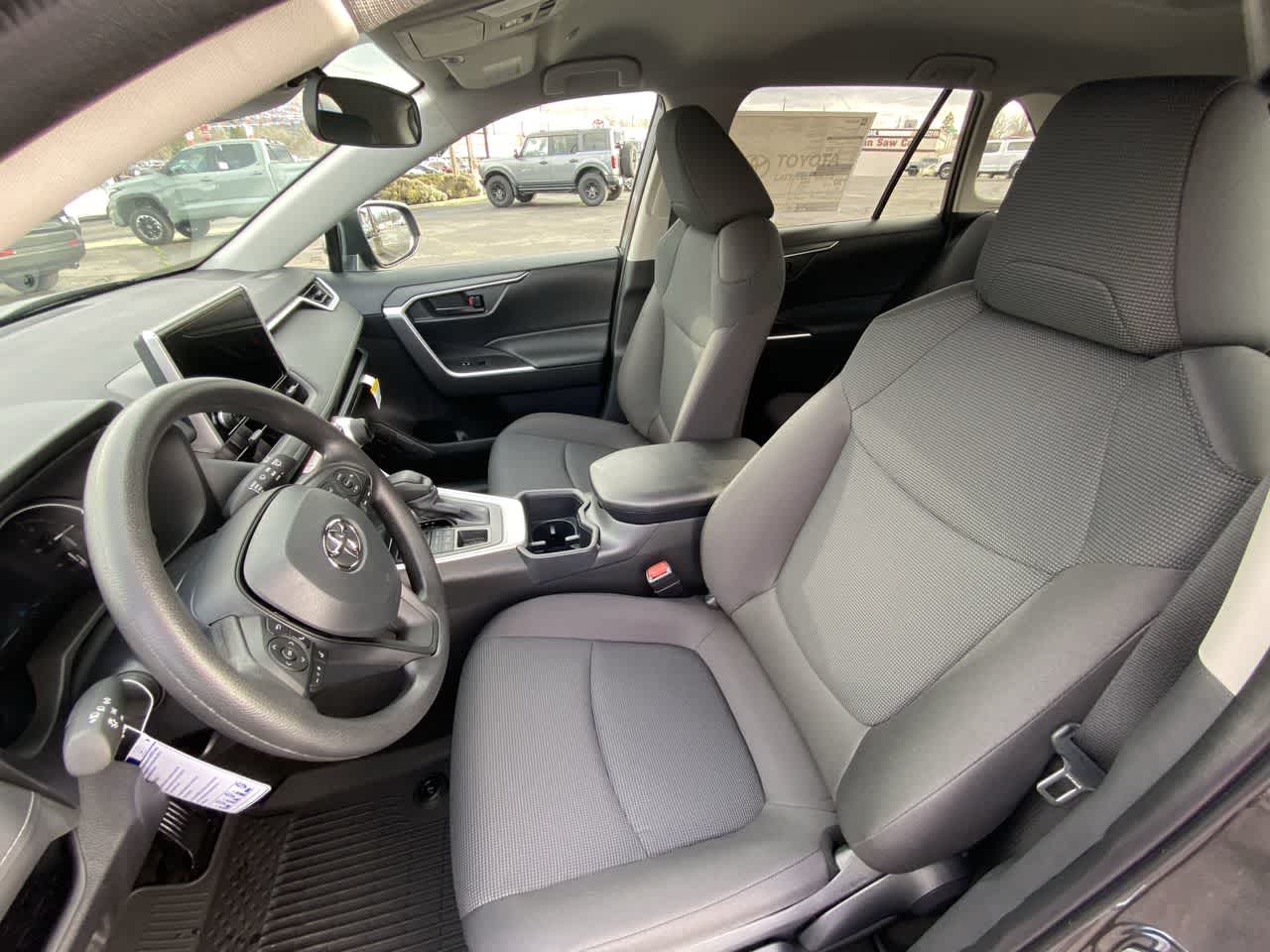 Thumbnail: 2025 Toyota RAV4 - 11