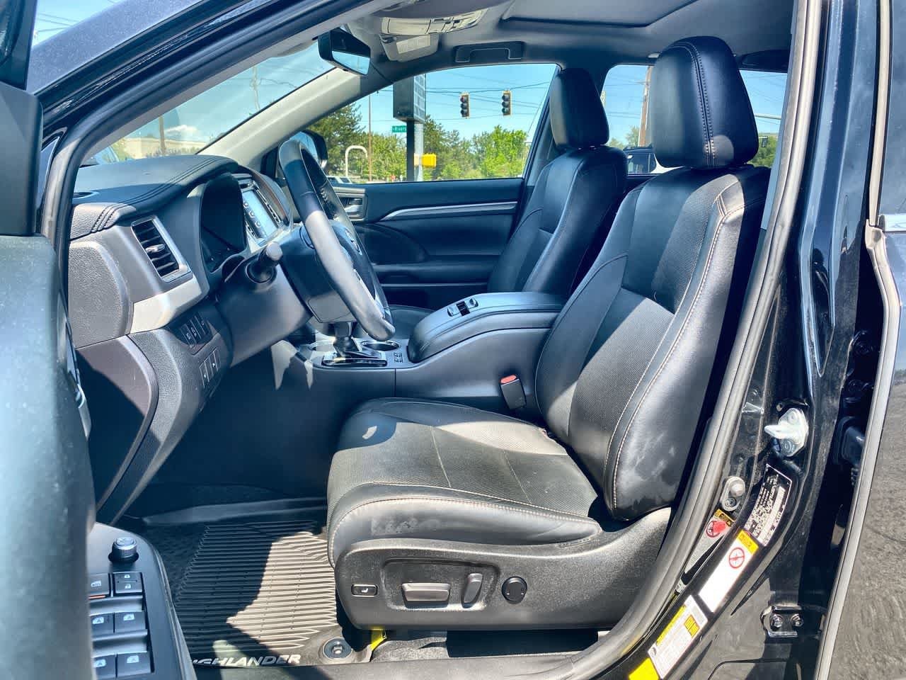 Thumbnail: 2019 Toyota Highlander - 11