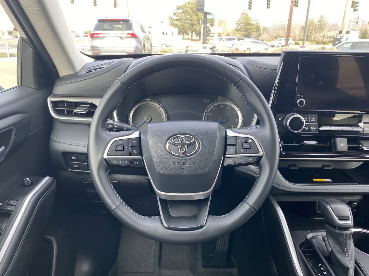 Thumbnail: 2025 Toyota Highlander - 14