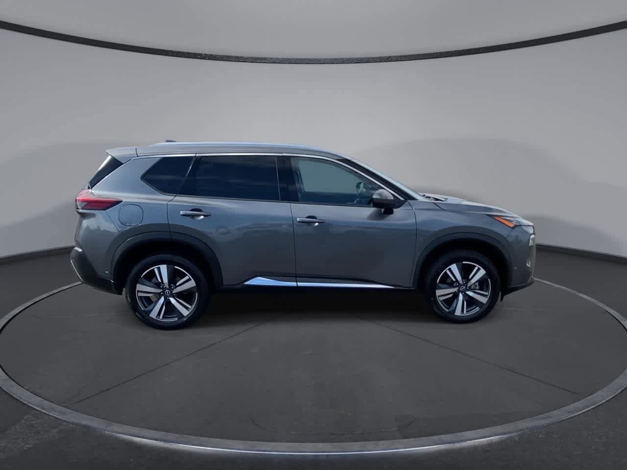 Thumbnail: 2023 Nissan Rogue - 9